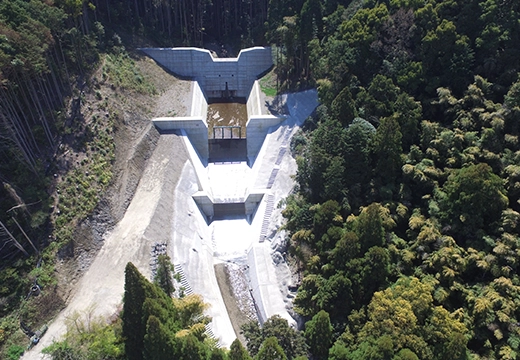 藤町川砂防堰堤工事